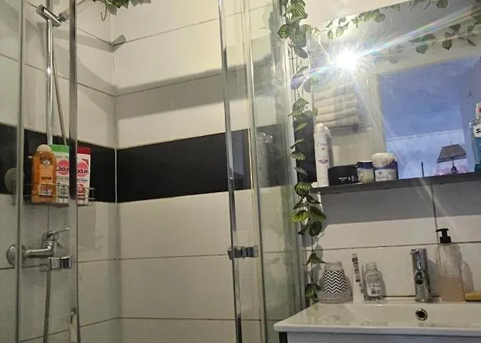 C Sunlight Apartment *